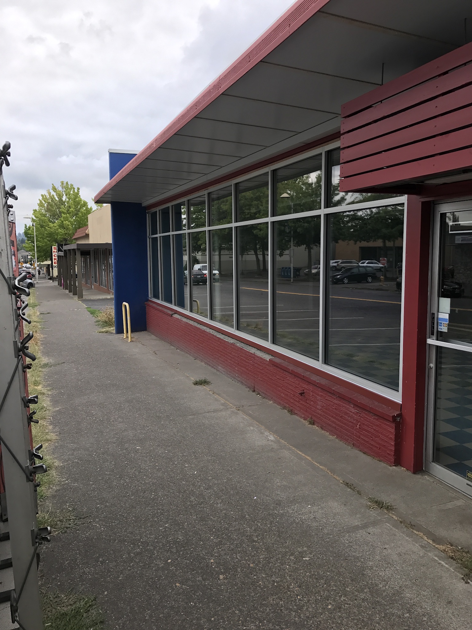 storefront glass replacement